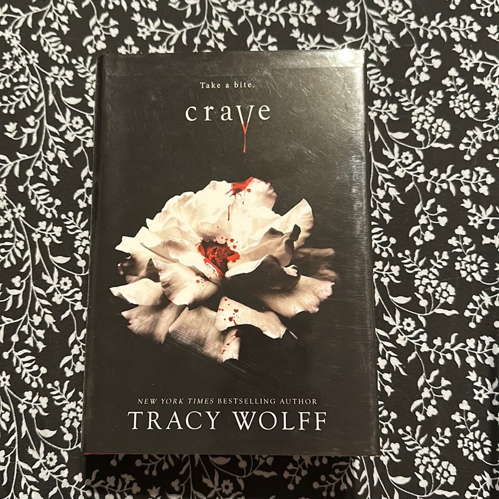 Crave by Tracy Wolff